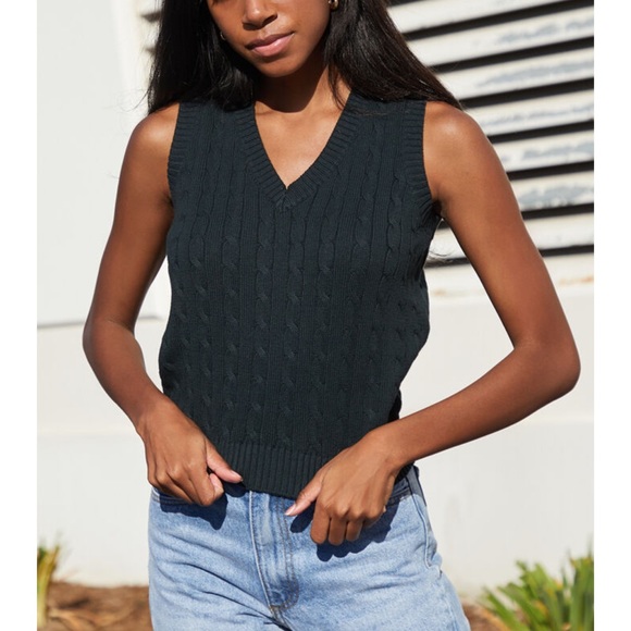 Green Sweater Vest! 💚